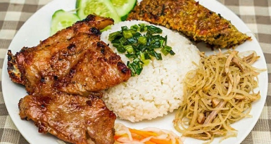 Món Ngon Sài Gòn Nổi Tiếng Bốn Phương
