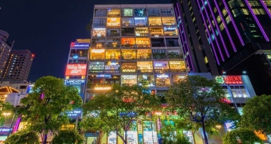 Phố đi bộ Nguyễn Huệ